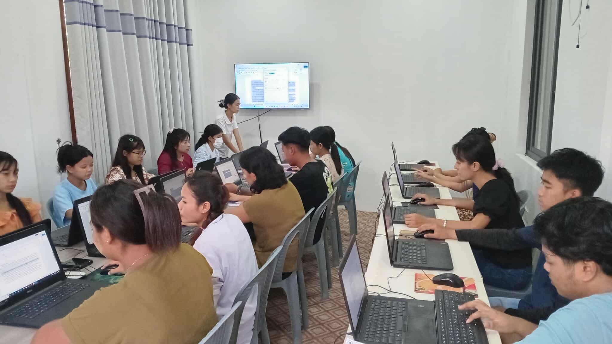 One-on-one IT training session